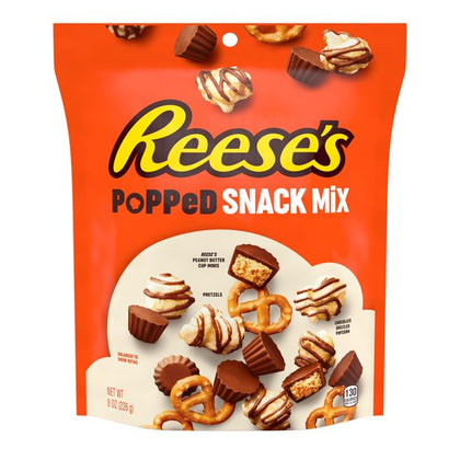 REESE'S, Popped Milk Chocolate Peanut Butter Snack Mix, Salty and Sweet, Bolsa de 8 oz