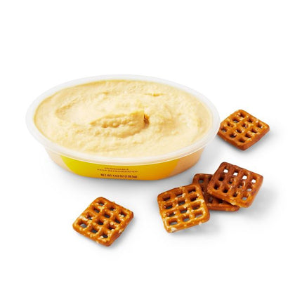 Classic Hummus & Pretzels Cup - 4.53oz - Good & Gather™